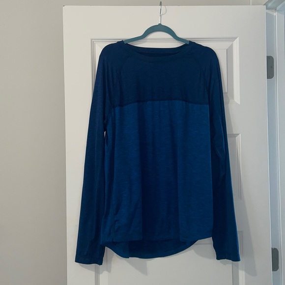 American Eagle Outfitters Other - American Eagle 360° extreme flex blues long sleeves teeshirt